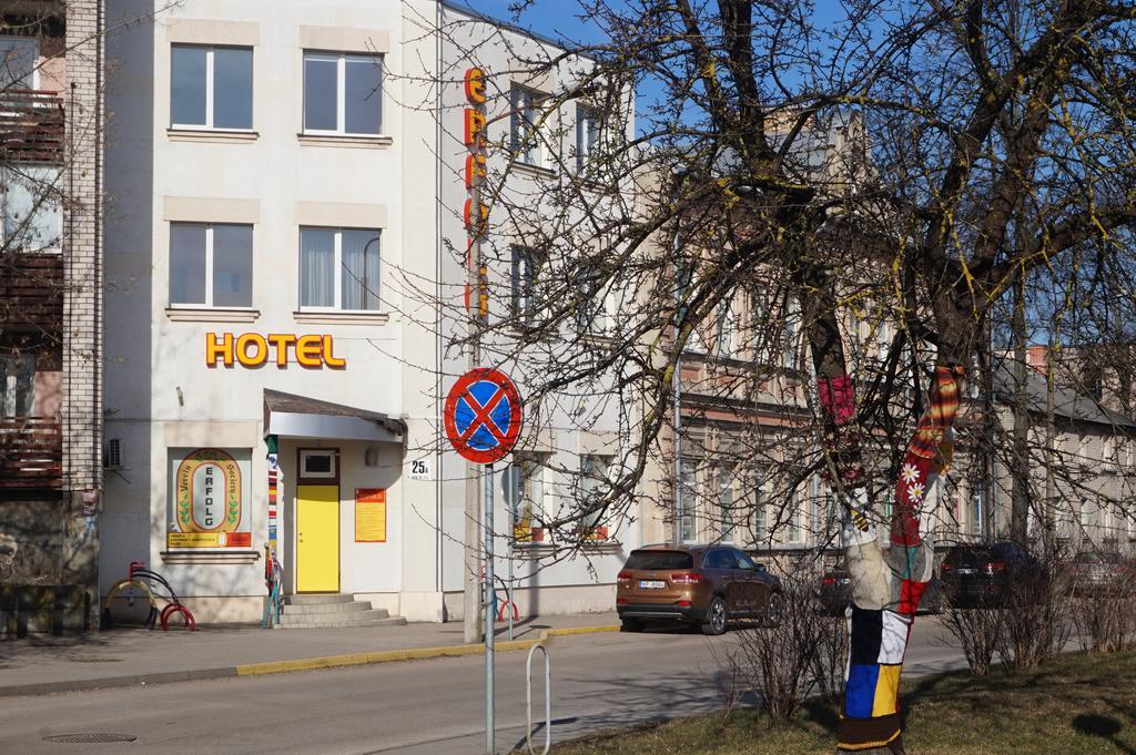 Hotel Erfolg Daugavpils Extérieur photo