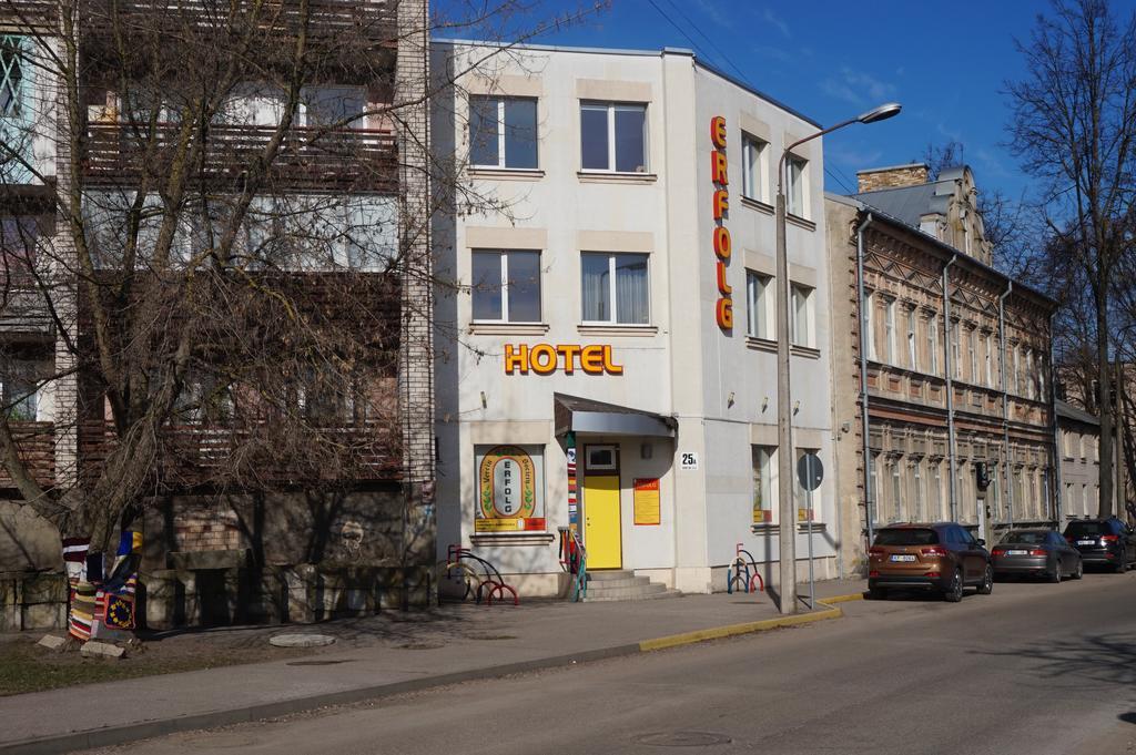 Hotel Erfolg Daugavpils Extérieur photo