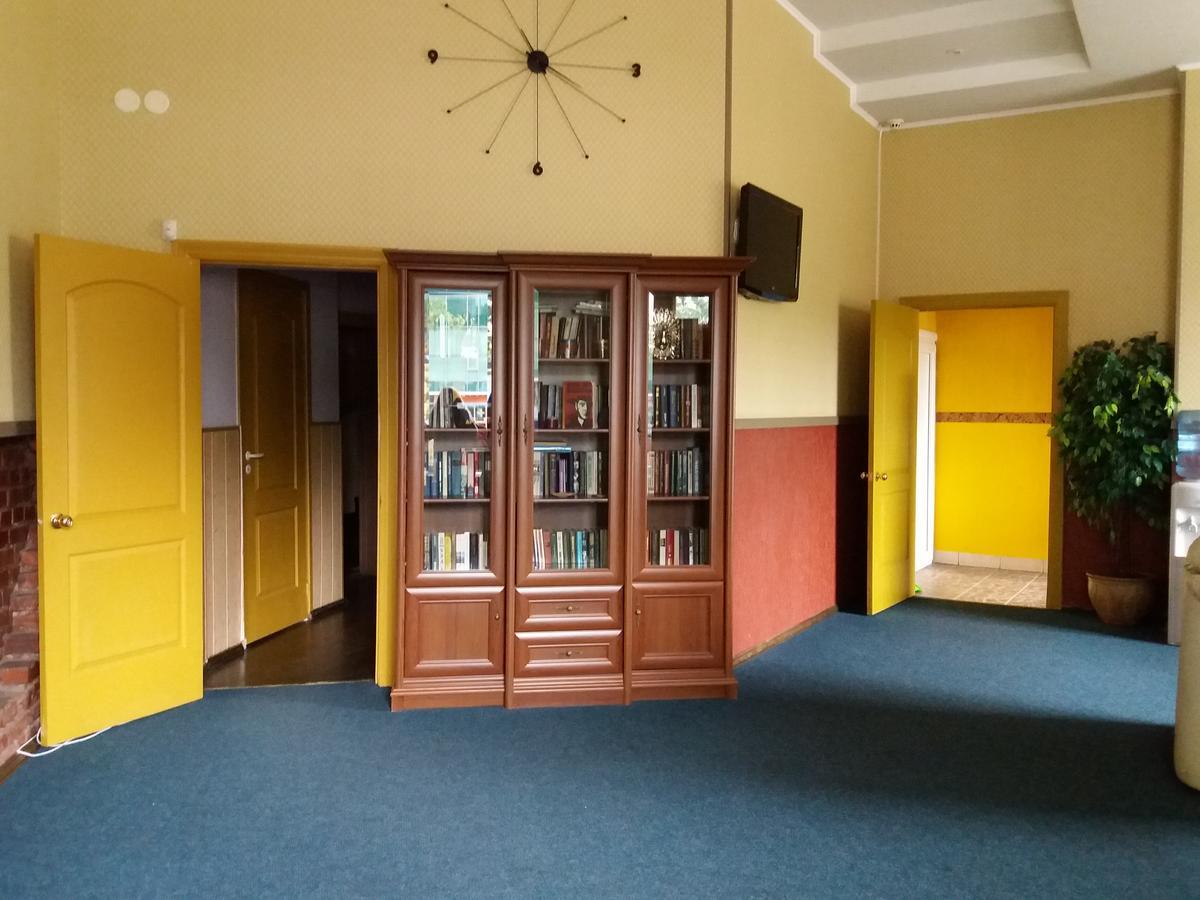 Hotel Erfolg Daugavpils Extérieur photo