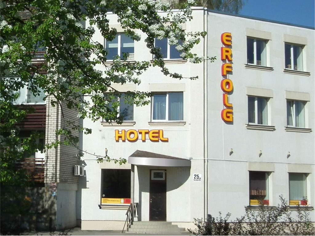 Hotel Erfolg Daugavpils Extérieur photo